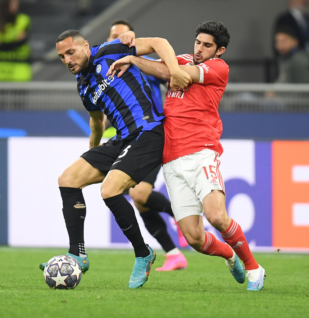 湖人末节连续得分，锁定胜局