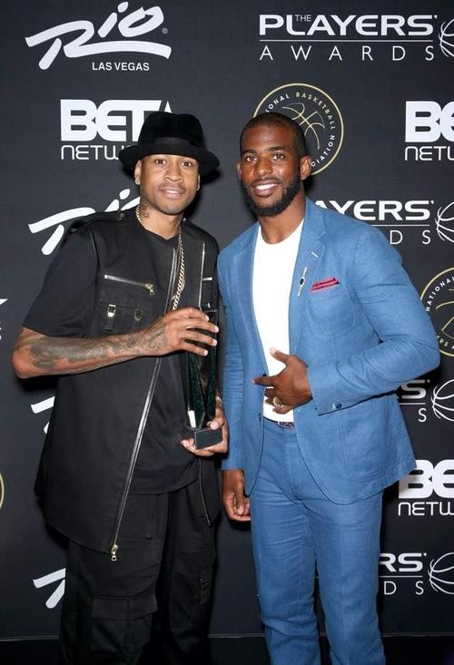 🚨 独家 - 托马·巴希奇即将与拉齐奥续约至2029年。今日会谈进展积极：仅剩最终细节待敲定，谈判各方均对未来数日内达成协议充满信心。 #转会市场 来源：著名记者斯基拉