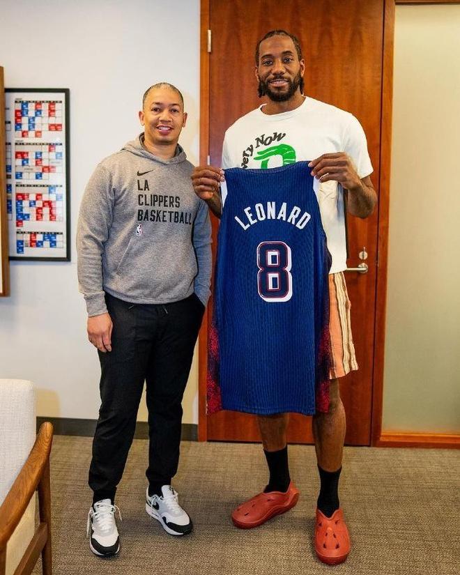 WTT总决赛-王楚钦／孙颖莎3-0战胜对手 晋级决赛